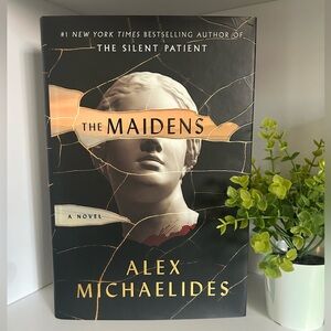The Maidens Novel by Alex Michaelides - Black and Gold Cover